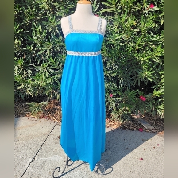 𝅺vintage blue silky lace detail nightgown night dress - Picture 1 of 8